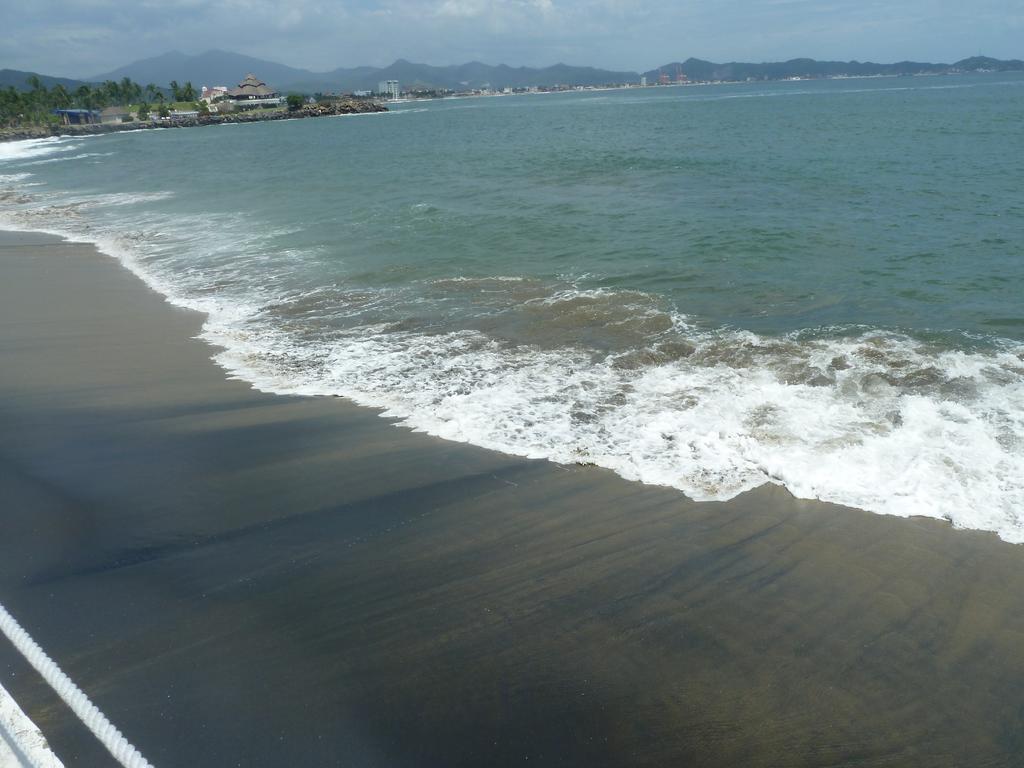 Dolphin Cove Inn Manzanillo Extérieur photo