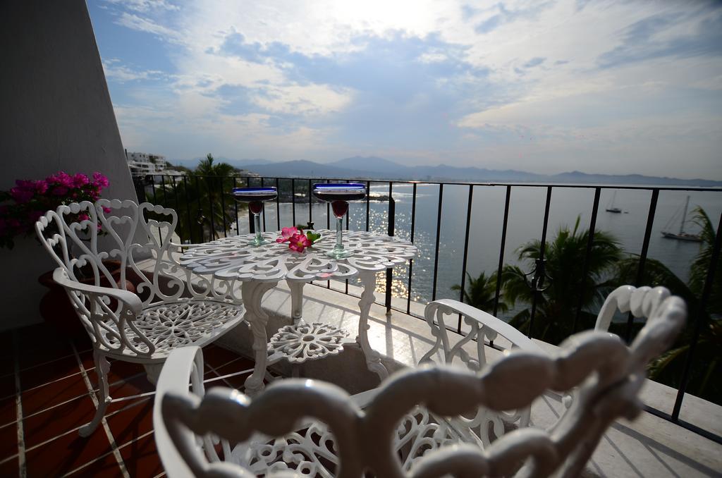 Dolphin Cove Inn Manzanillo Extérieur photo