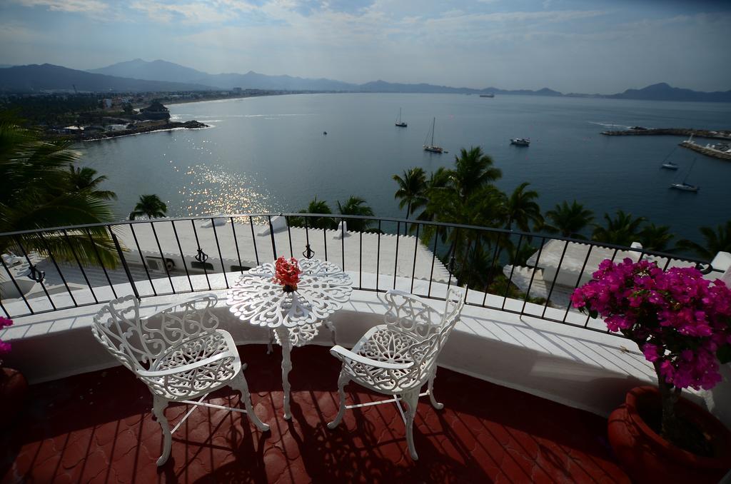 Dolphin Cove Inn Manzanillo Extérieur photo