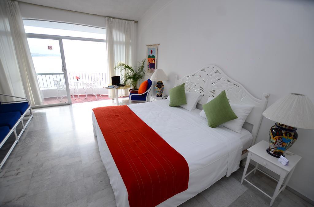 Dolphin Cove Inn Manzanillo Extérieur photo