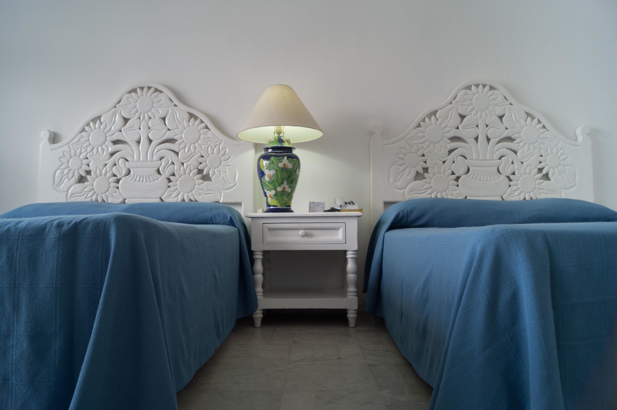 Dolphin Cove Inn Manzanillo Extérieur photo