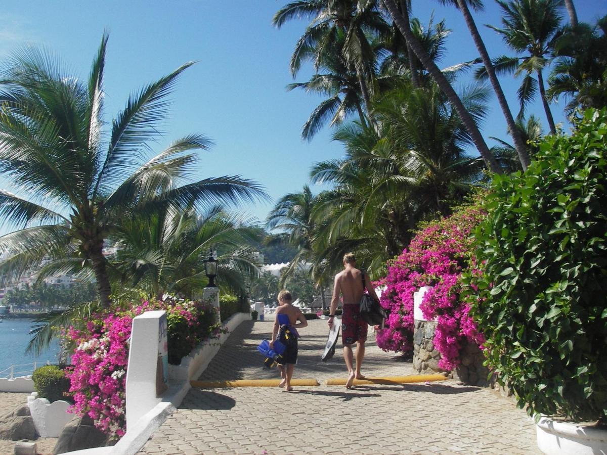 Dolphin Cove Inn Manzanillo Extérieur photo